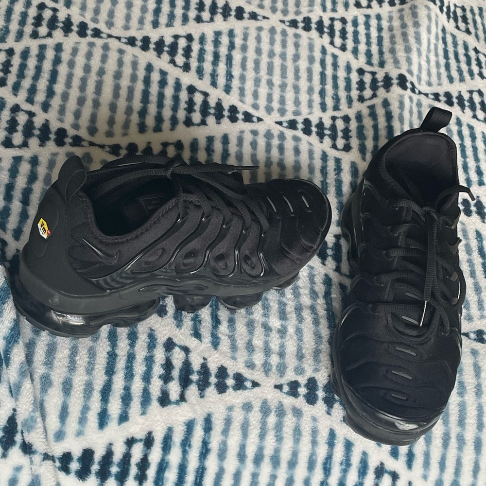 •NWOT• NIKE AIR VAPORMAX PLUS Black Nike Sneakers Shoes •FREE SHIPPING• - Picture 15 of 16